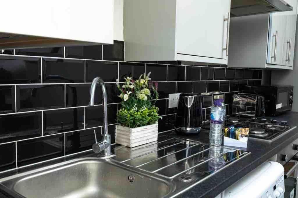 Spacious City Centre 2 Bedroom Apartment - Lt Apartment Leicester Buitenkant foto